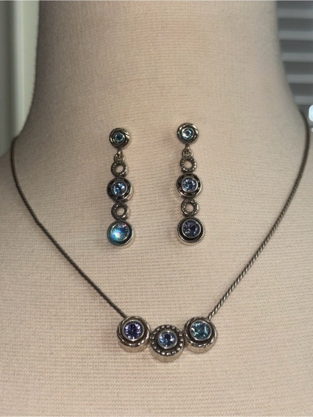 Set Brighton Halo Silver Necklace and Drop Earrings with Blue and Aqua Stones